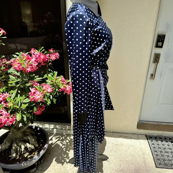 KEEPSAKE. NWOT. Foolish Long Sleeve, Midi Dress in Navy/Porcelain in Pol… - Picture 5 of 15